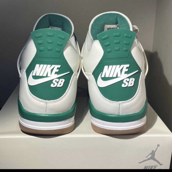 Nike SB x Jordan Air Jordan 4\